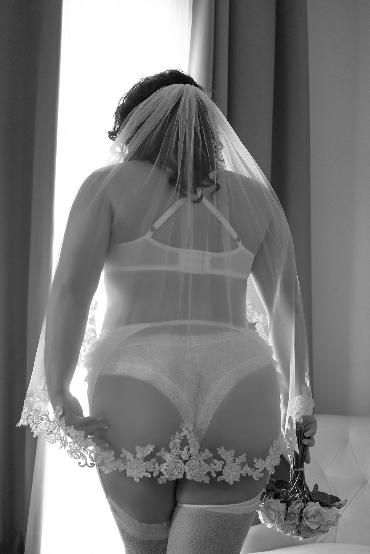 Bridal boudoir session with Shannon Hemauer Photography near Harrisburg PA.