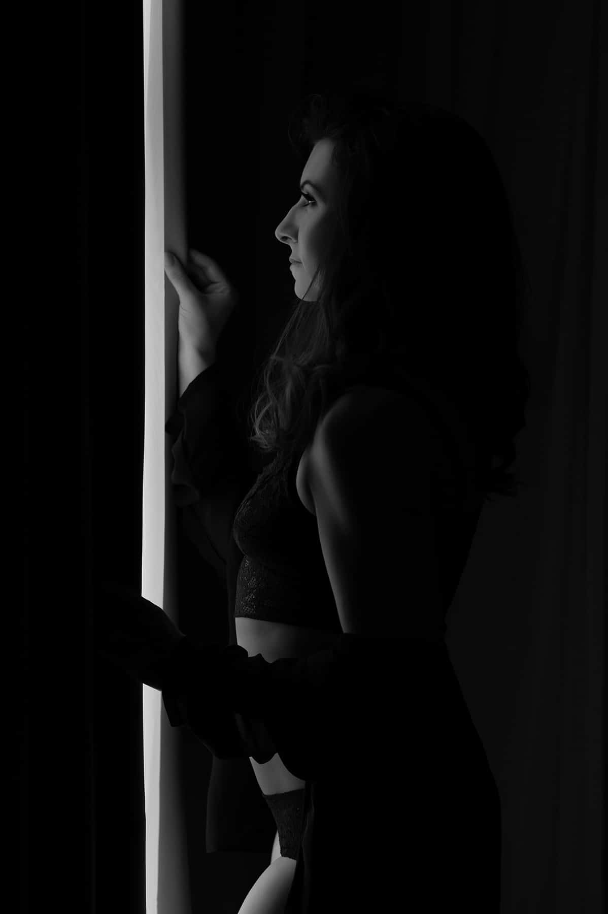 Luxury boudoir session with Shannon Hemauer Photography located in Carlisle PA.